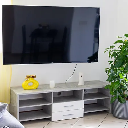 Ring Apartment *