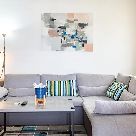 Ring Apartment *