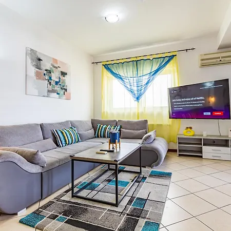 Ring Apartment